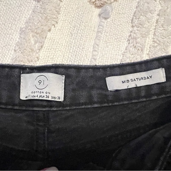 Shorts - Picture 3 of 3